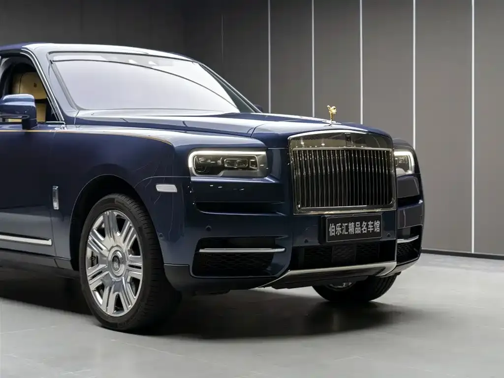 Rolls-Royce Cullinan — фото 2