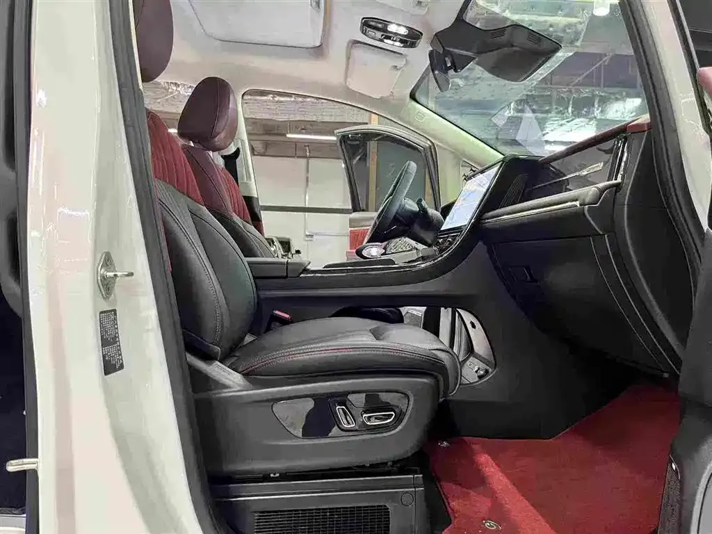 GAC Motor Trumpchi E9 — фото 8
