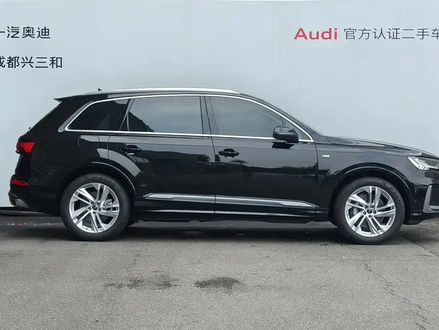 Audi Q7 — фото 8
