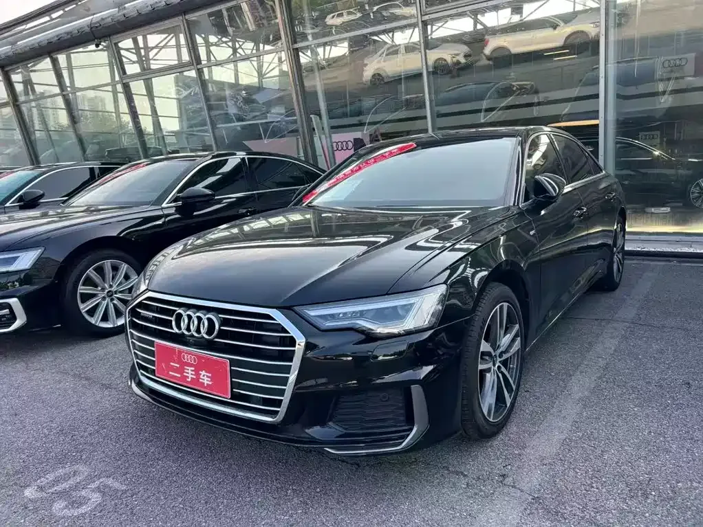 Audi A6L — фото 1