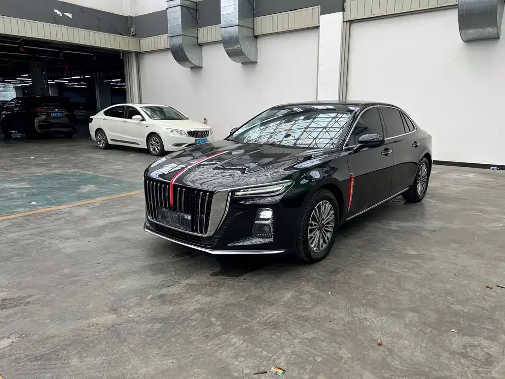 Hongqi H5 — фото 1