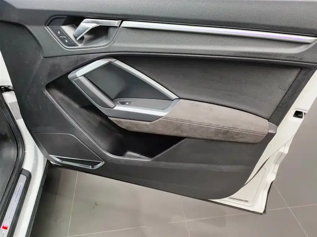 Audi Q3 Sportback — фото 8