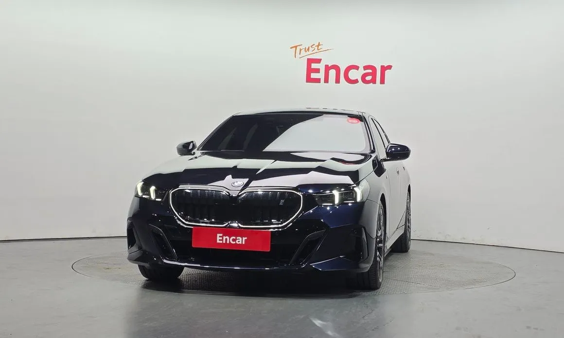 BMW i5 — фото 2