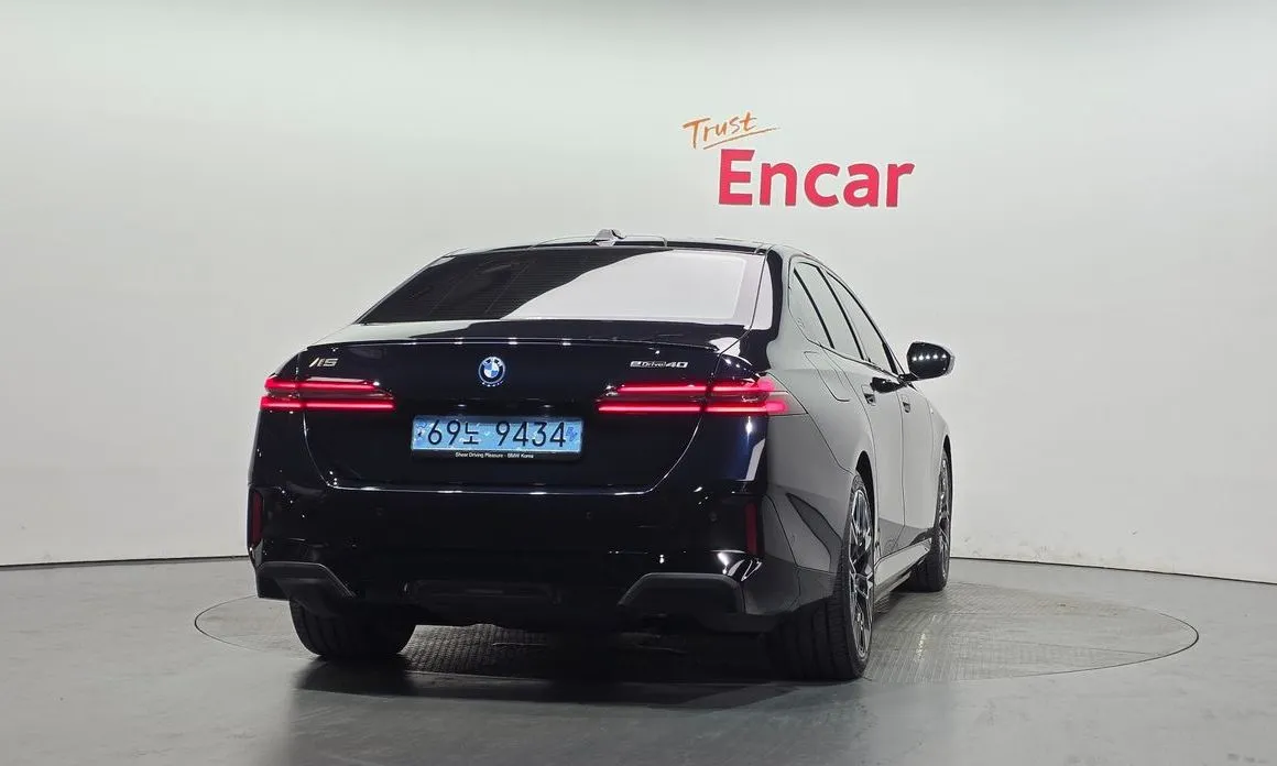 BMW i5 — фото 5