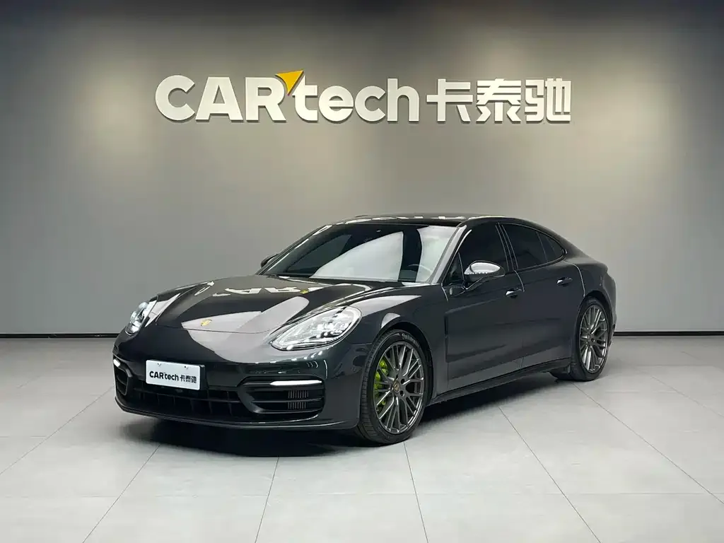 Porsche Panamera — фото 1