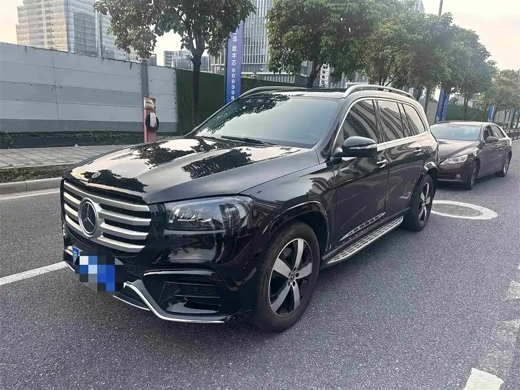 Mercedes-Benz GLS — фото 1