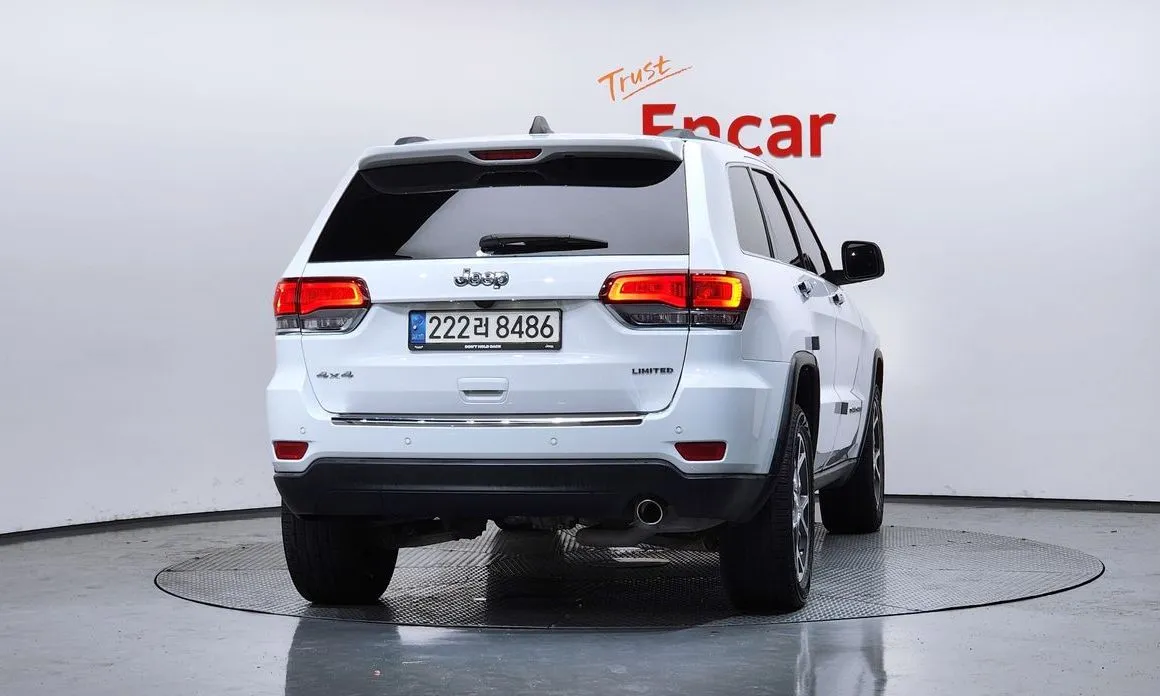 Jeep Cherokee — фото 4