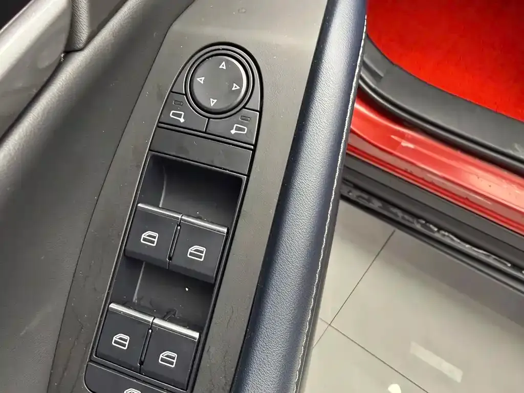 Mazda CX-30 — фото 10