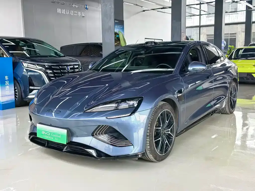 BYD Seal — фото 1