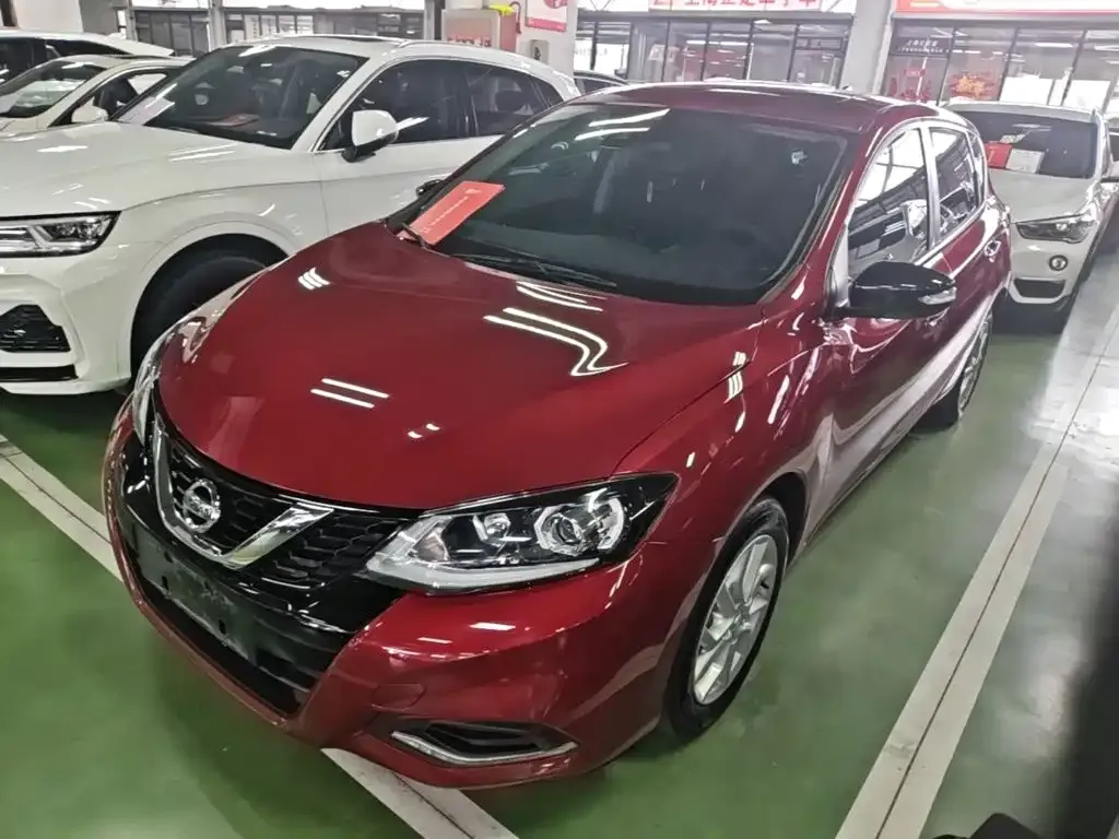 Nissan Tiida — фото 10