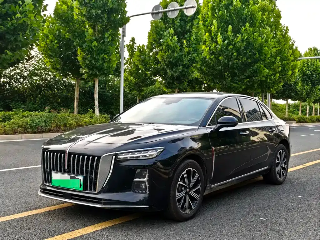 Hongqi H5 PHEV — фото 1
