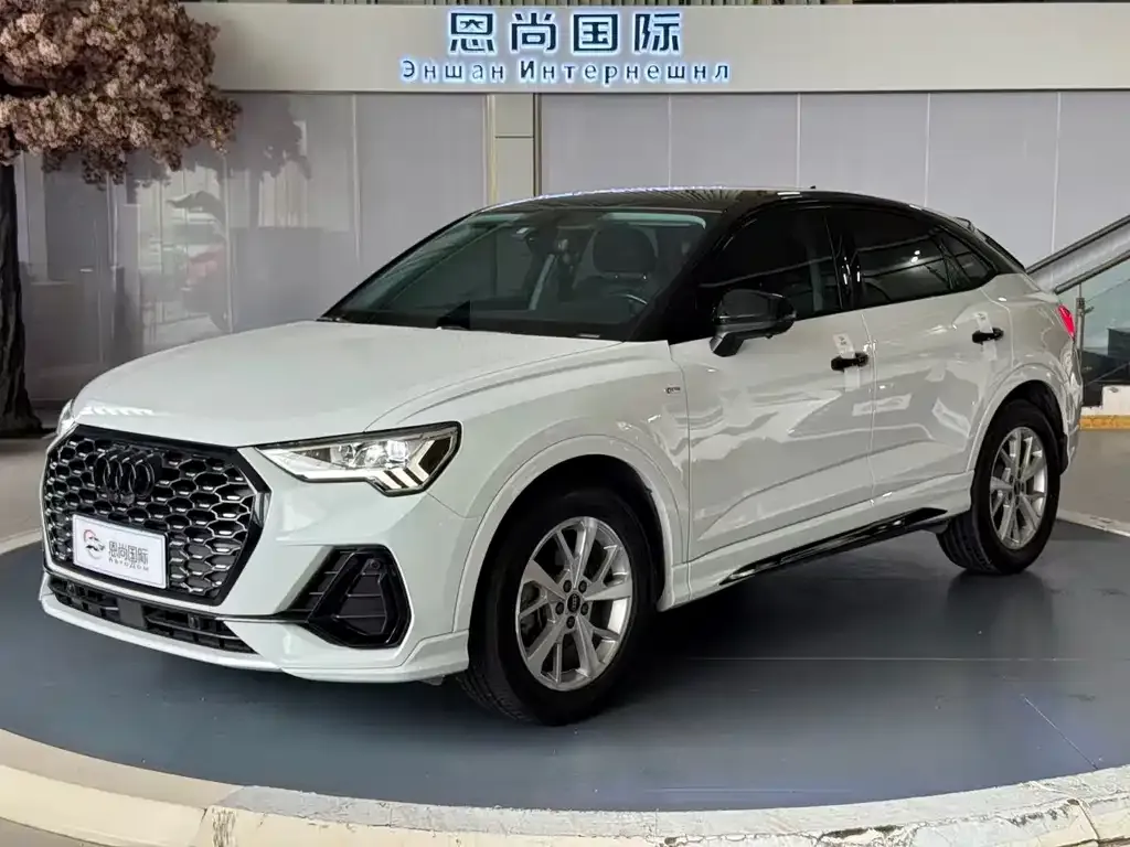 Audi Q3 Sportback — фото 1