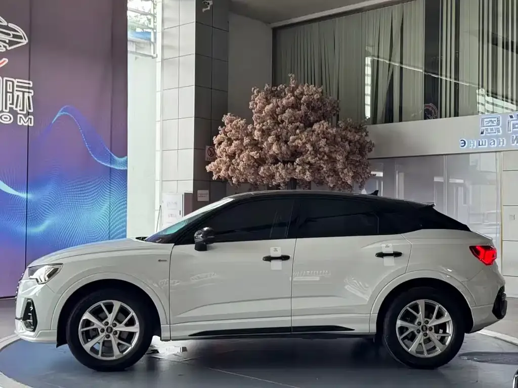 Audi Q3 Sportback — фото 6