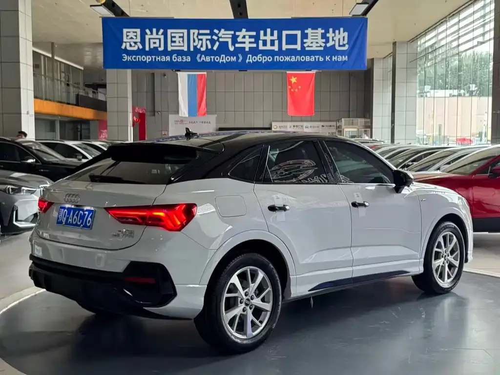 Audi Q3 Sportback — фото 9