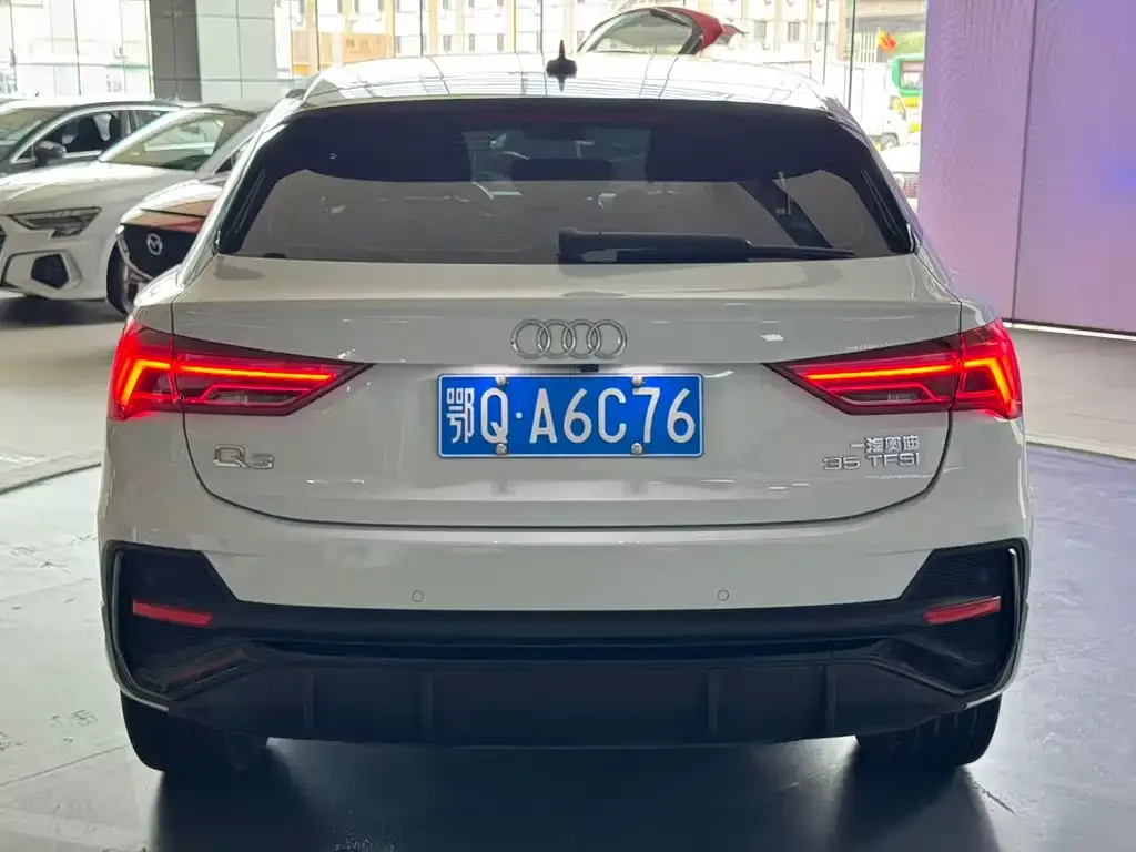 Audi Q3 Sportback — фото 7