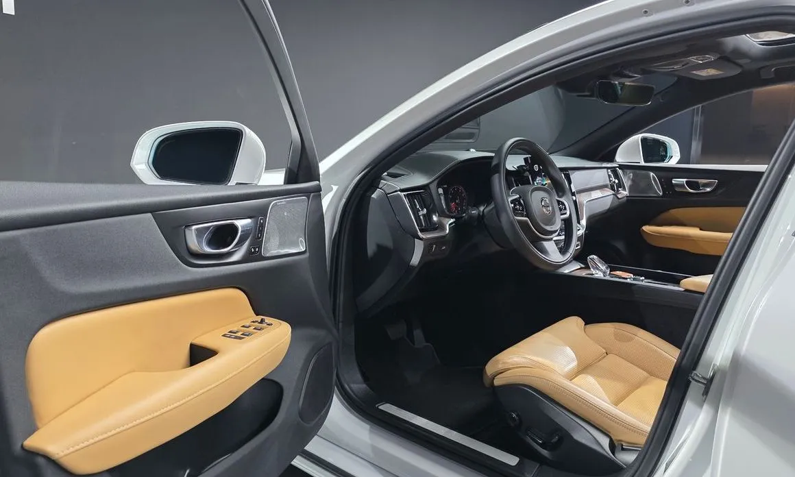 Volvo S60 — фото 10
