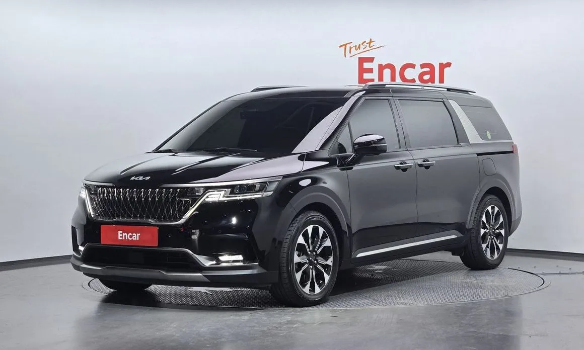 Kia Carnival — фото 1