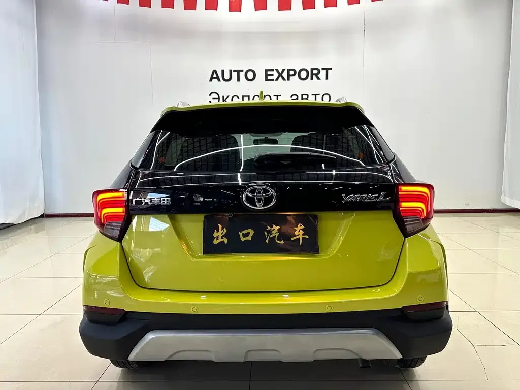 Toyota Yaris L — фото 3