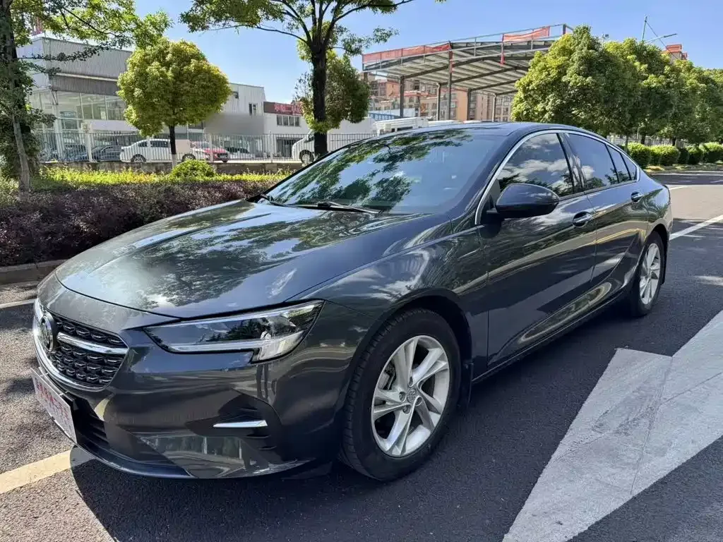 Buick Regal — фото 1
