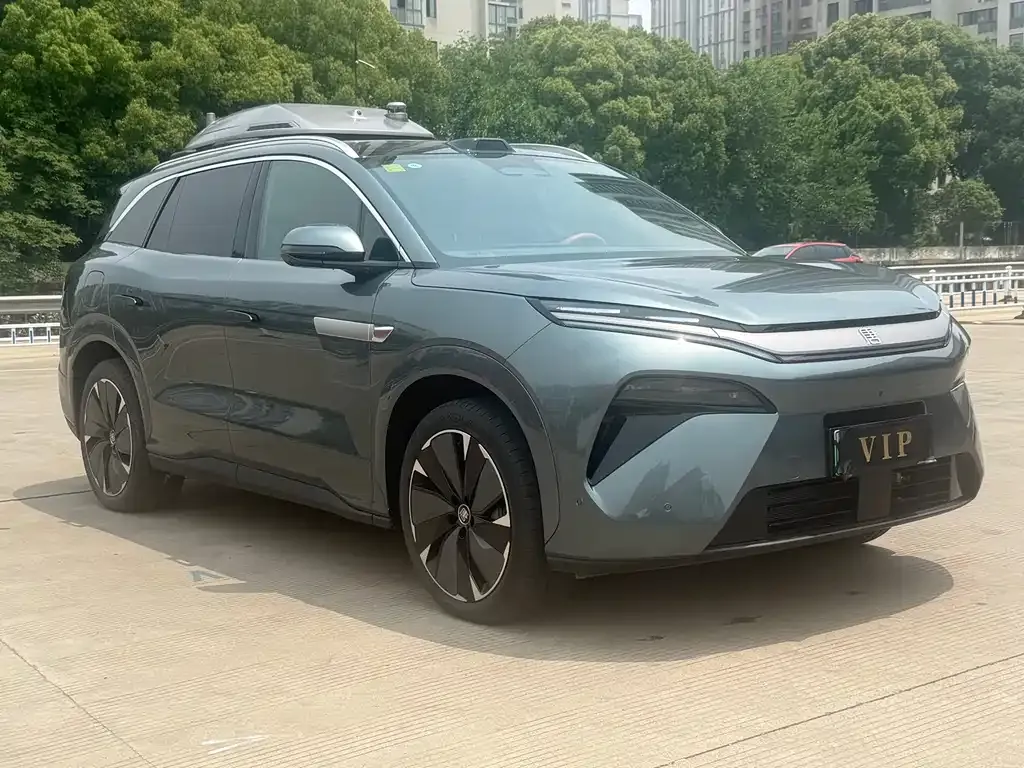 BYD Tang L — фото 10