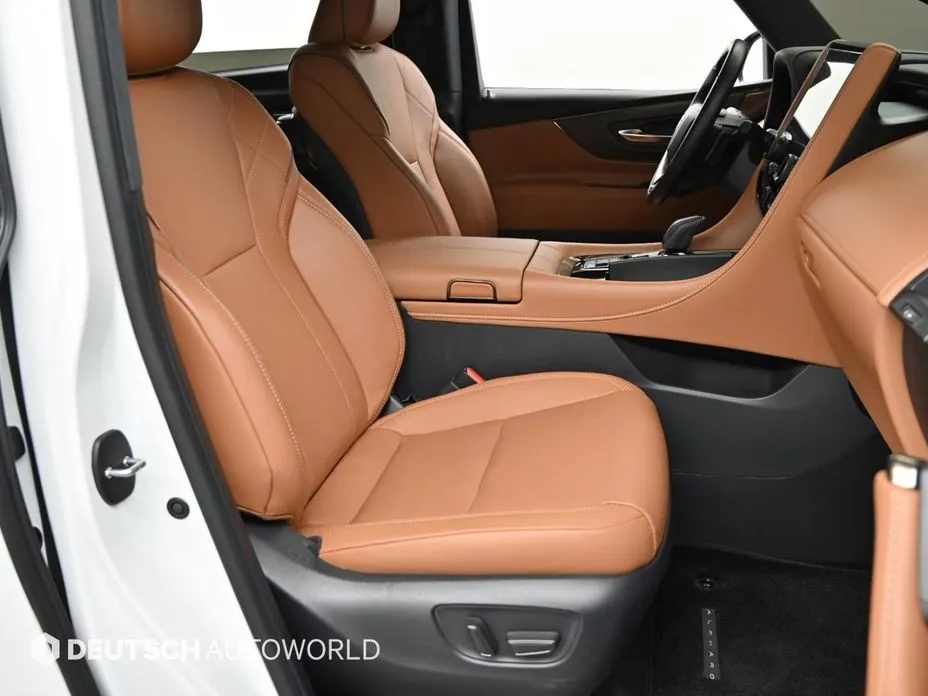 Toyota Alphard — фото 3