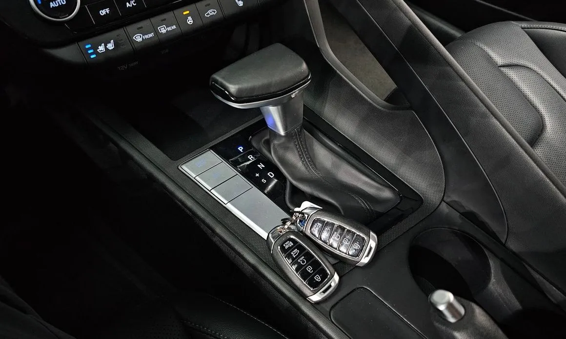 Hyundai AVANTE — фото 3