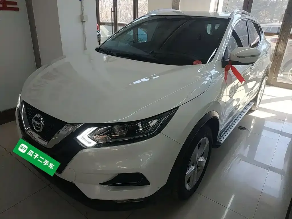 Nissan Qashqai — фото 1