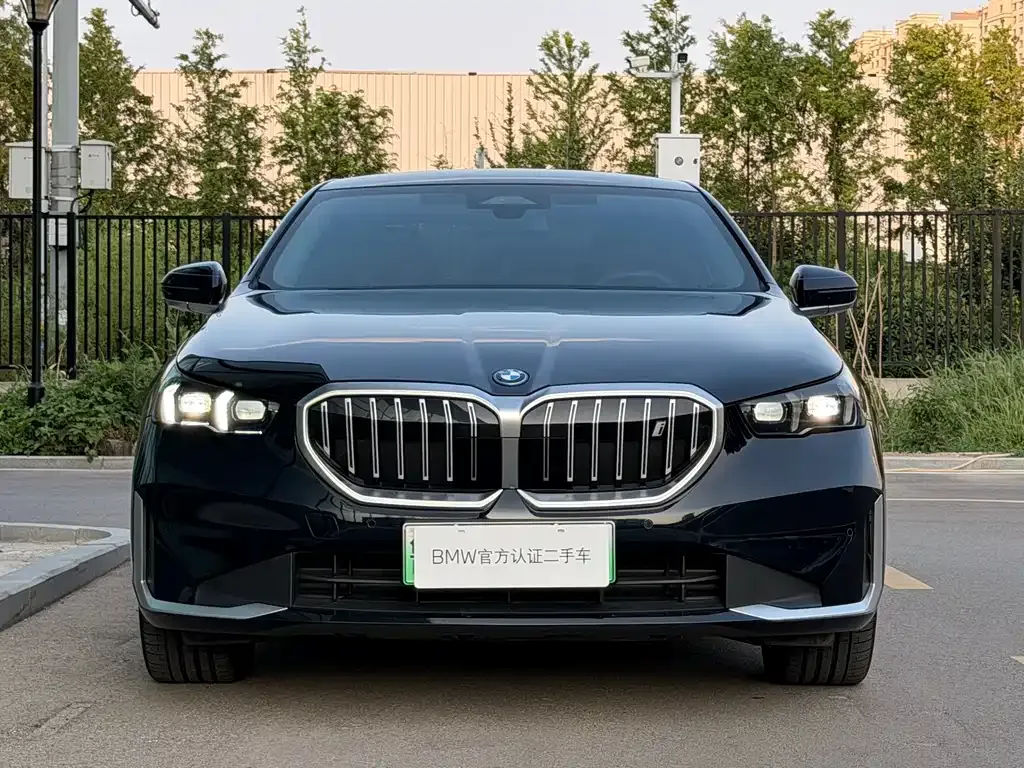 BMW i5 — фото 9