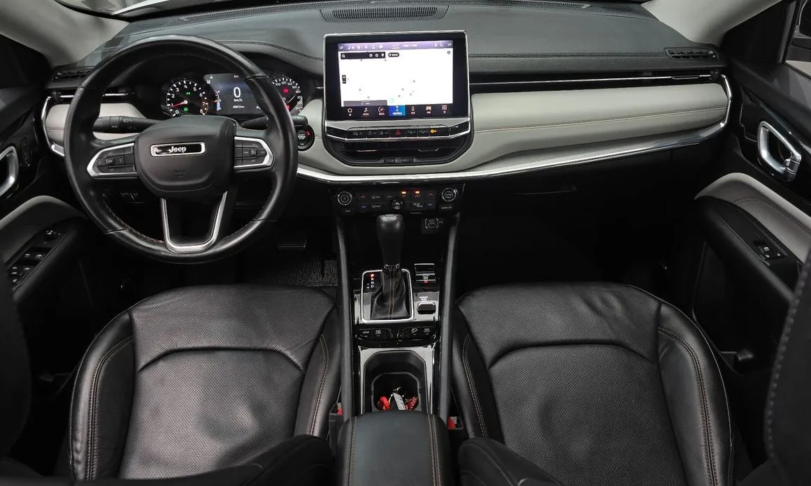 Jeep Compass — фото 10