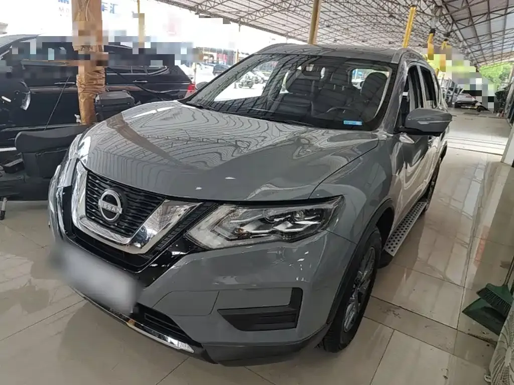 Nissan X-Trail — фото 1