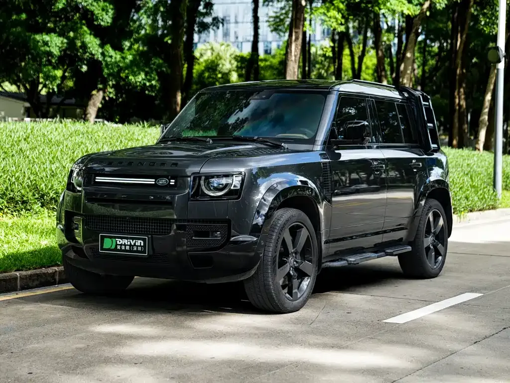 Land Rover Defender — фото 1