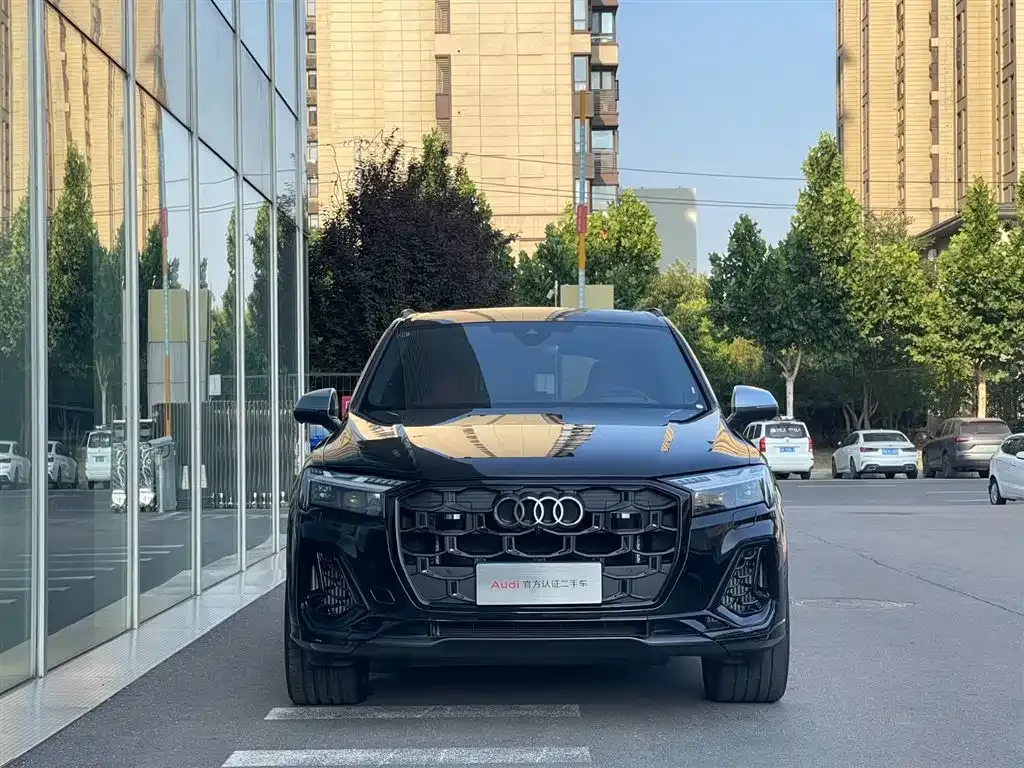 Audi SQ7 — фото 9