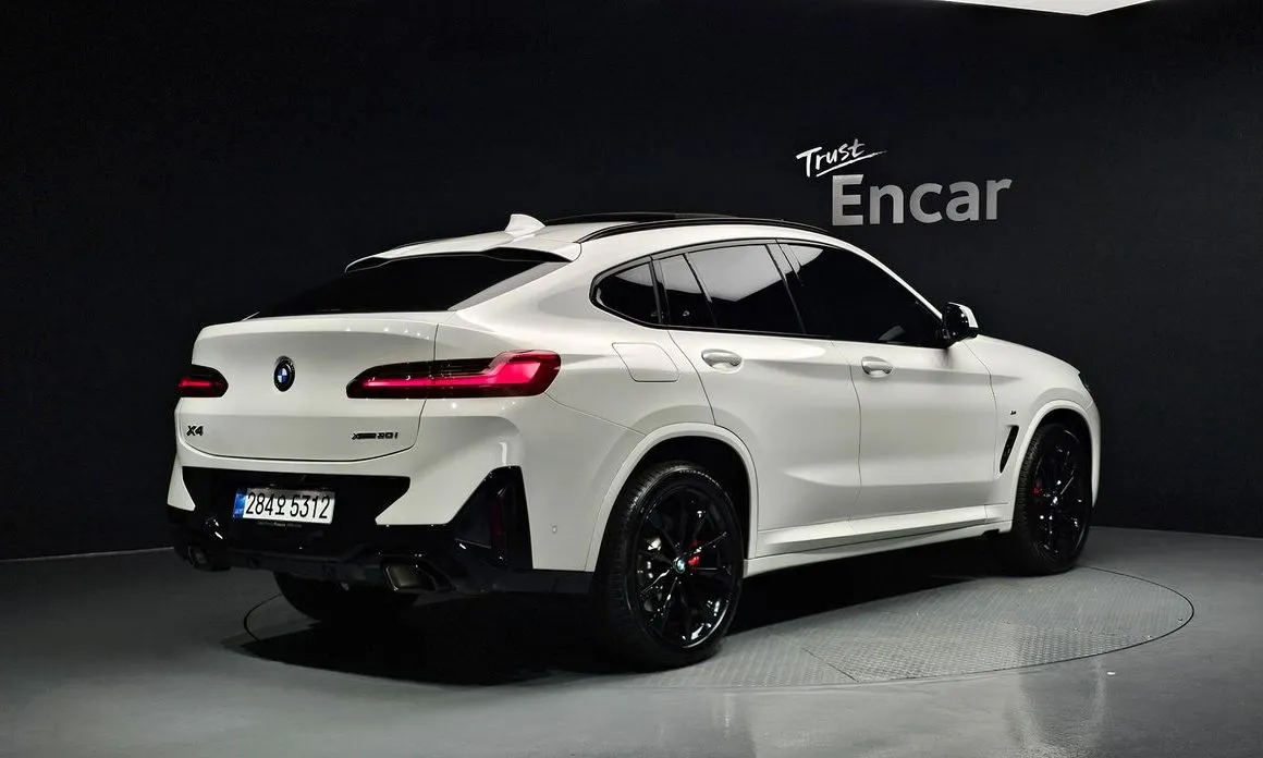 BMW X4 — фото 9
