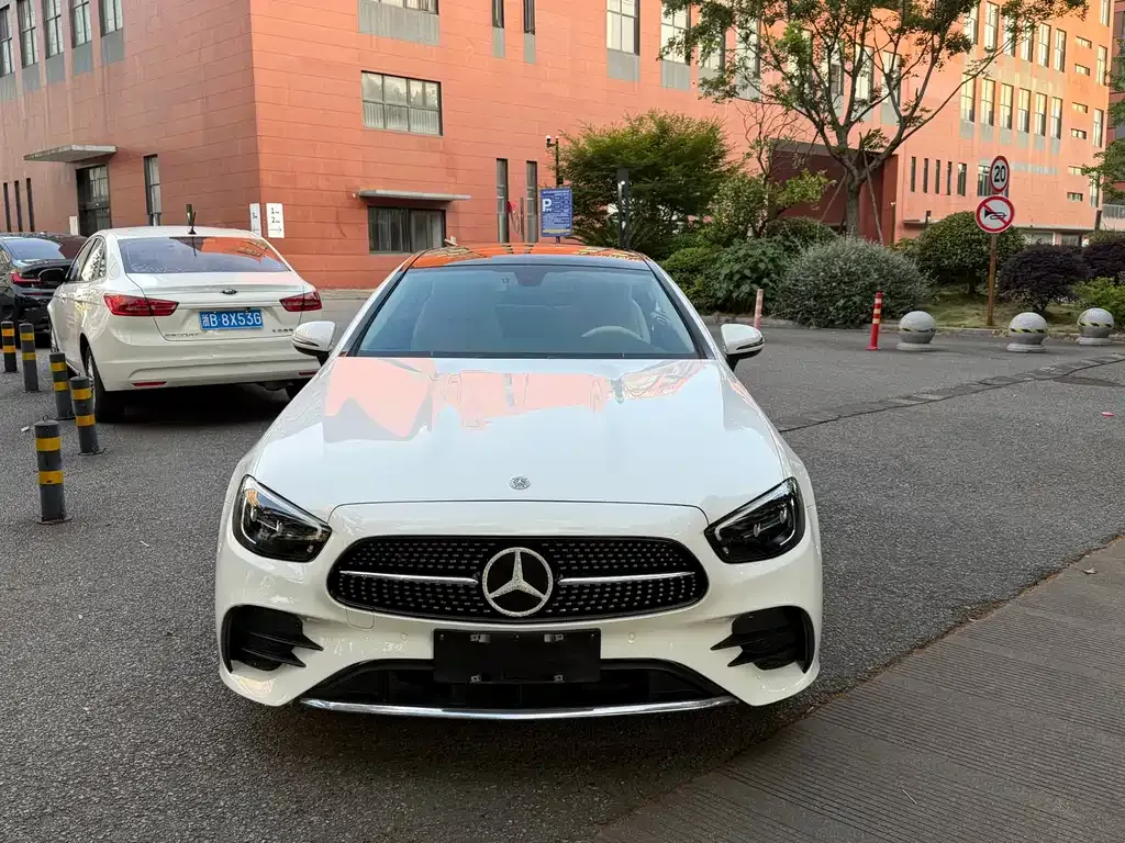 Mercedes-Benz E-Class (Import) — фото 9