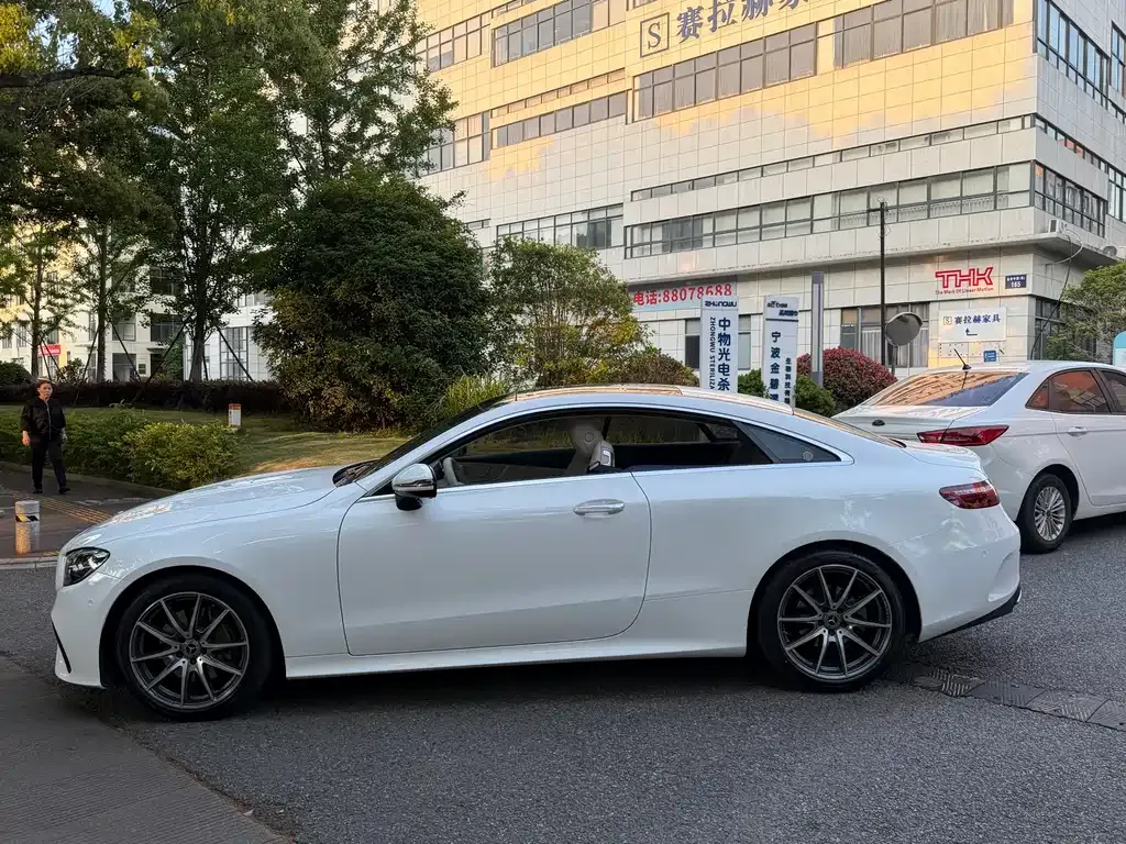 Mercedes-Benz E-Class (Import) — фото 7