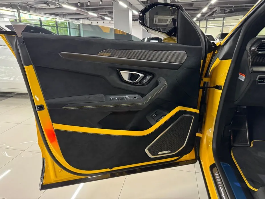 Lamborghini Urus — фото 6