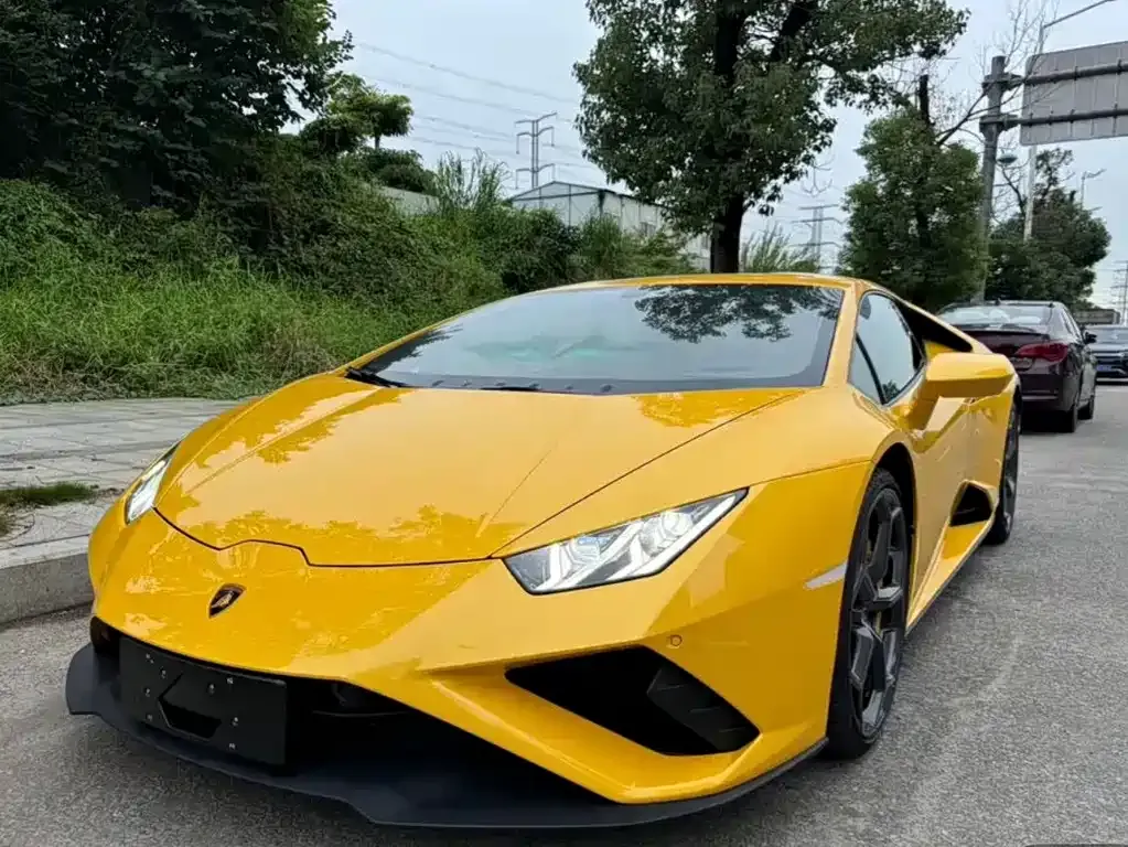 Lamborghini Huracan — фото 1