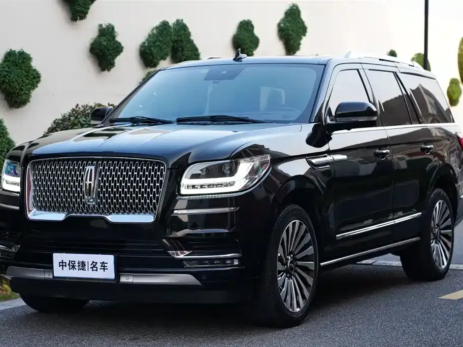 Lincoln Navigator — фото 1