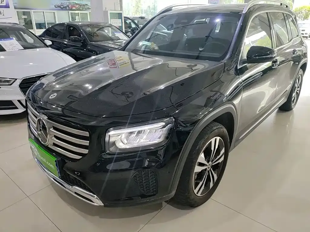 Mercedes-Benz GLB — фото 2