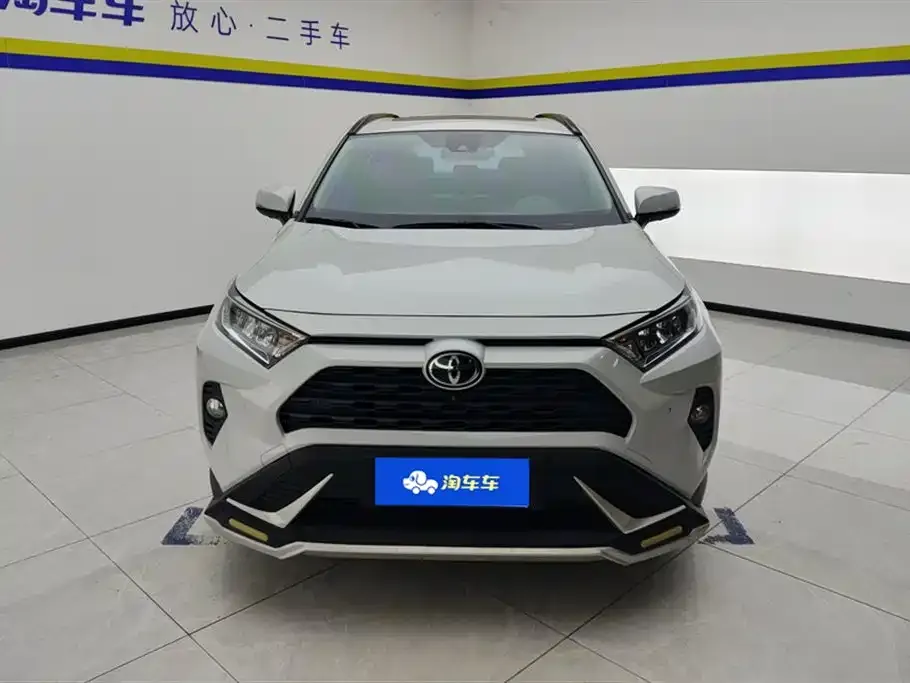 Toyota RAV4 — фото 2