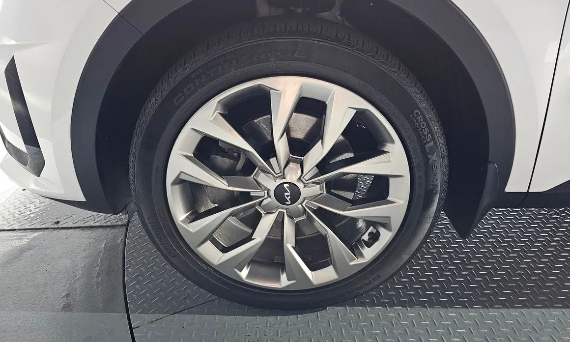 Kia Sorento — фото 4