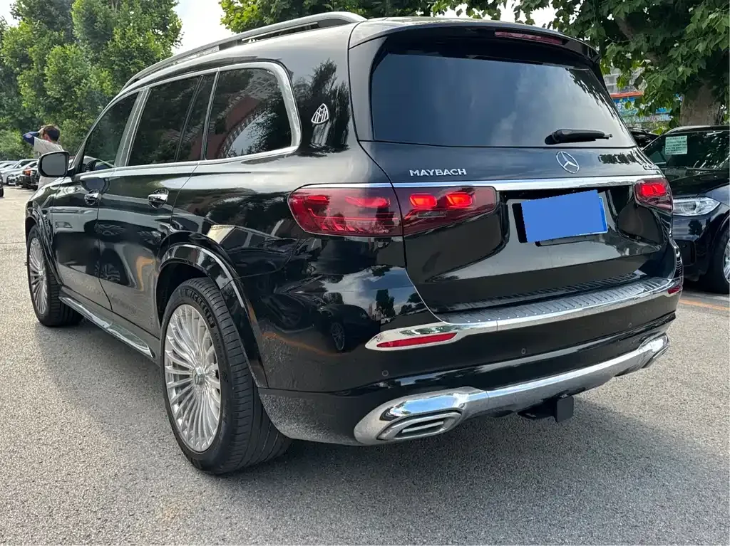 Mercedes-Benz GLS — фото 6
