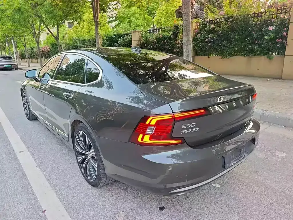 Volvo S90 — фото 7