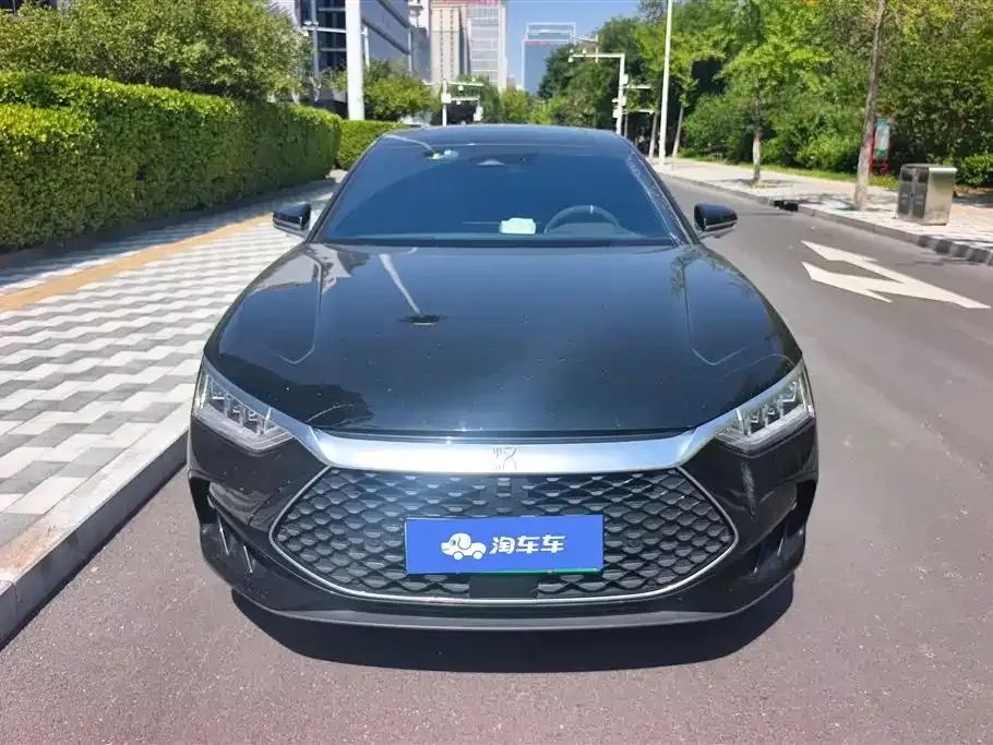 BYD Han — фото 1