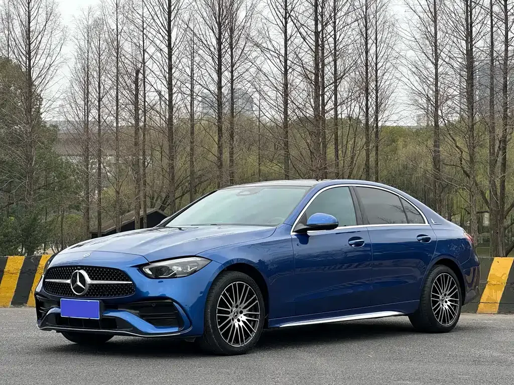 Mercedes-Benz C-Class — фото 1