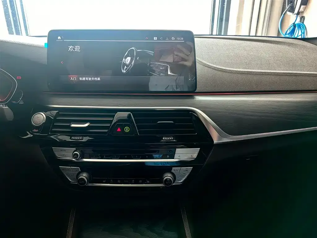BMW 5 Series — фото 3