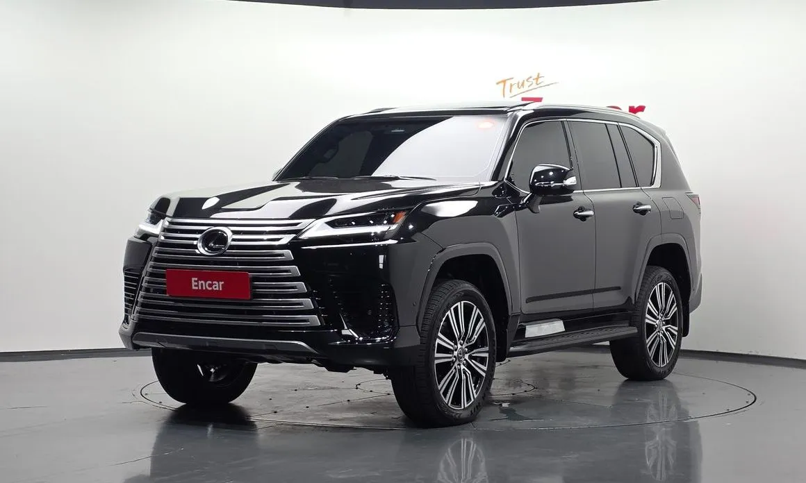 Lexus LX — фото 1