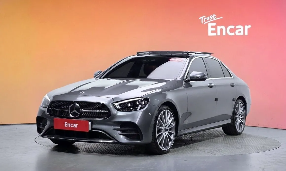 Mercedes-Benz E-Class — фото 1