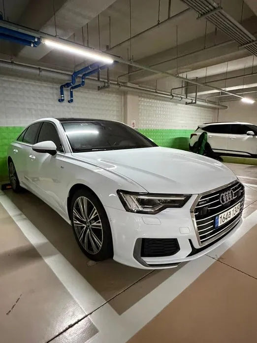 Audi A6 — фото 1