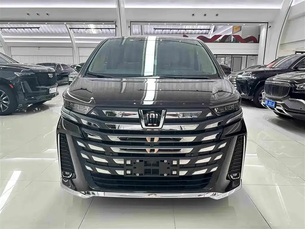 Toyota Vellfire — фото 3